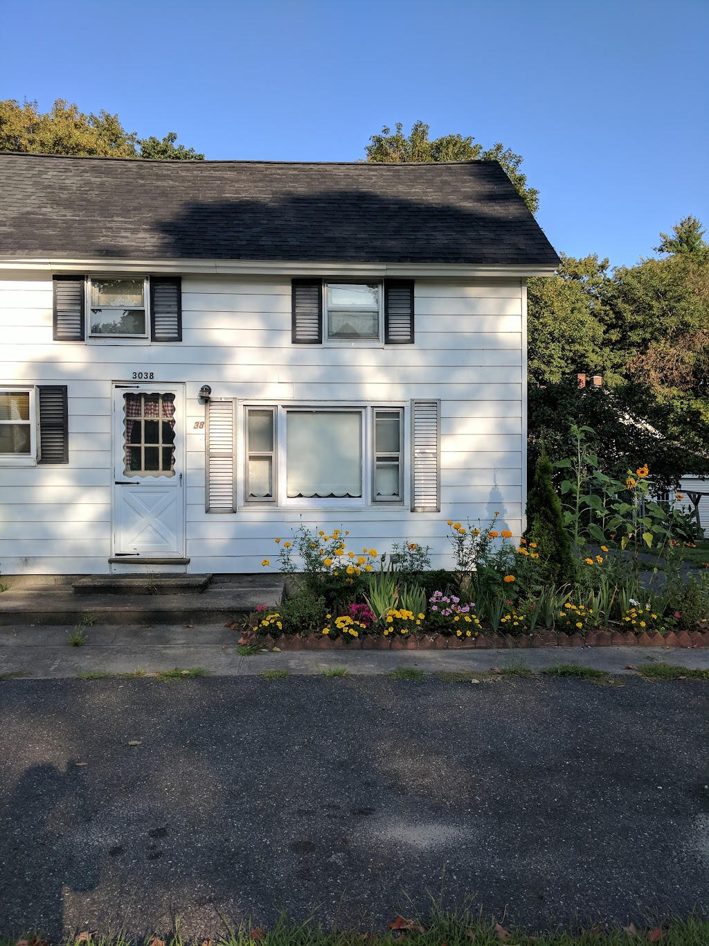 Shell | restaurant | 3086 S Main St, Bondsville, MA 01009, USA | 4132838086 OR +1 413-283-8086