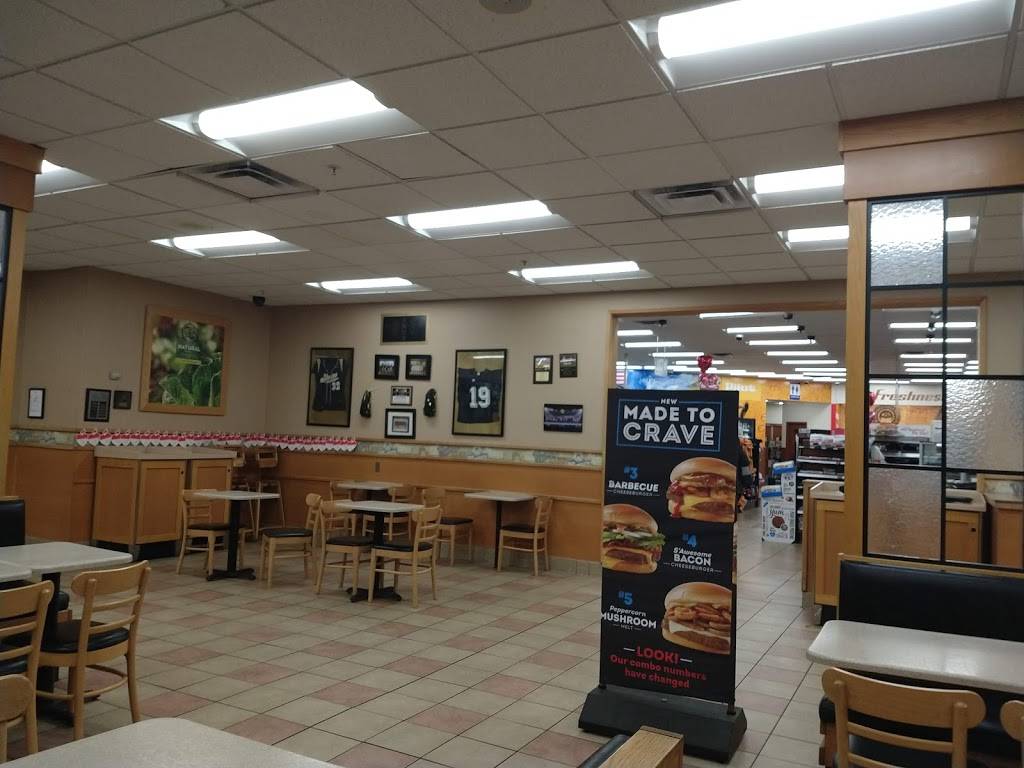 Wendys | restaurant | 2449 Genesis Rd, Crossville, TN 38571, USA | 9317871904 OR +1 931-787-1904