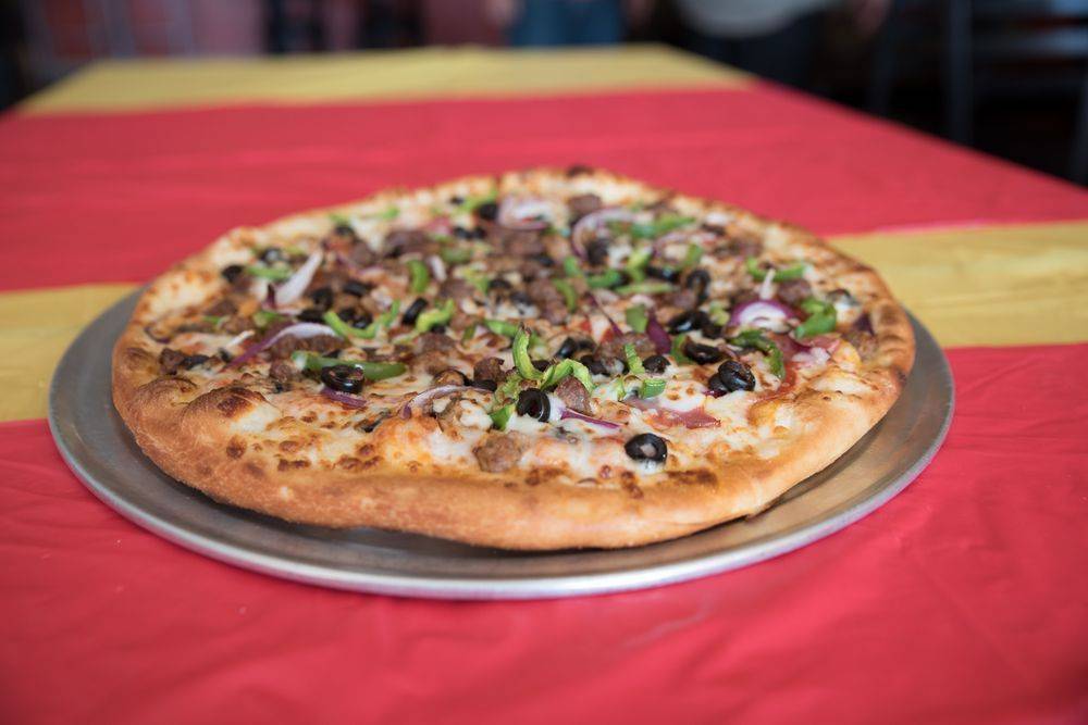 L.A. Pizza | restaurant | 15215 Seventh St, Victorville, CA 92395, USA | 7606949860 OR +1 760-694-9860