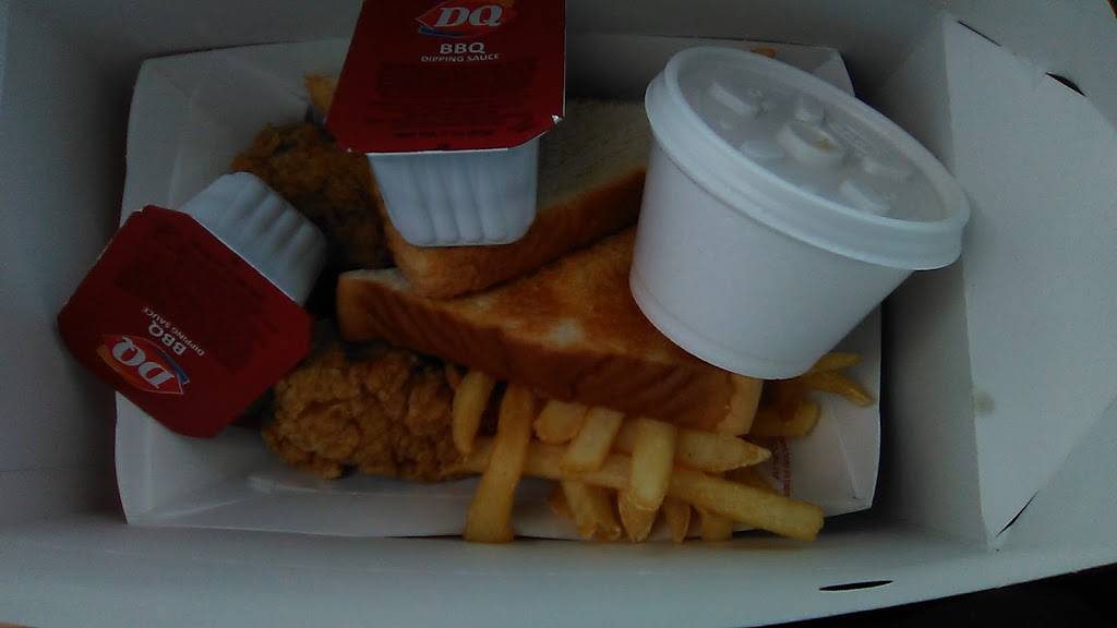 Dairy Queen Grill & Chill | restaurant | 1560 US-231, Crawfordsville, IN 47933, USA | 7653623915 OR +1 765-362-3915