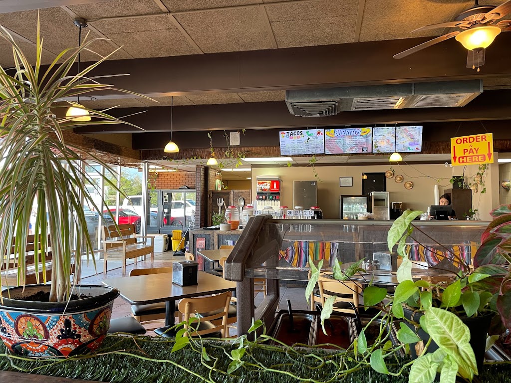 Panchos | restaurant | 610 W Church St, Carlsbad, NM 88220, USA | 5757255730 OR +1 575-725-5730