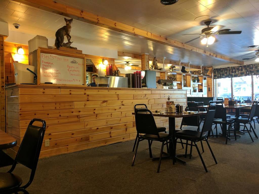 Lake City’s Family Diner | restaurant | 119 Main St, Lake City, MI 49651, USA | 2318398242 OR +1 231-839-8242