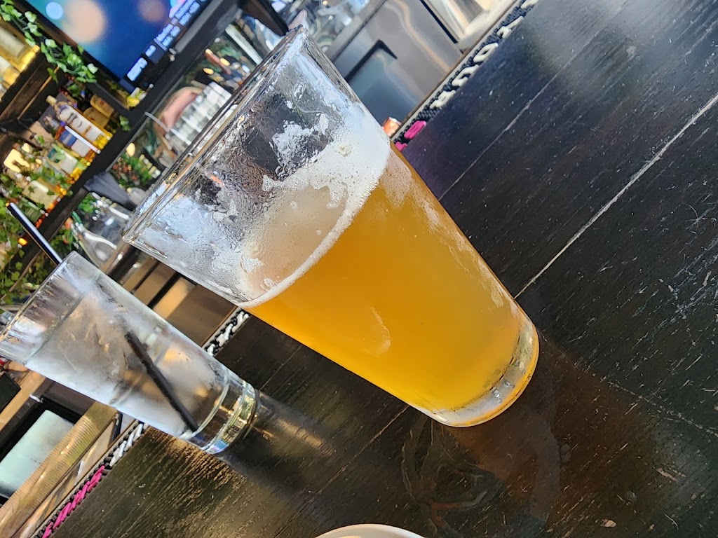 The Tavern at Metropole Hotel | restaurant | 635 Collins Ave Suite 101, Miami Beach, FL 33139, USA | 3056720009 OR +1 305-672-0009