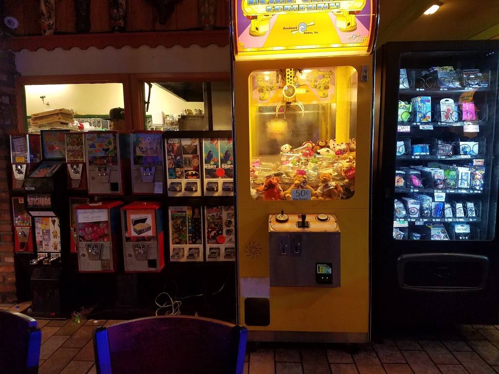 Red West Pizza | restaurant | 614 Pacific Coast Hwy, Wilmington, CA 90744, USA | 3108302550 OR +1 310-830-2550