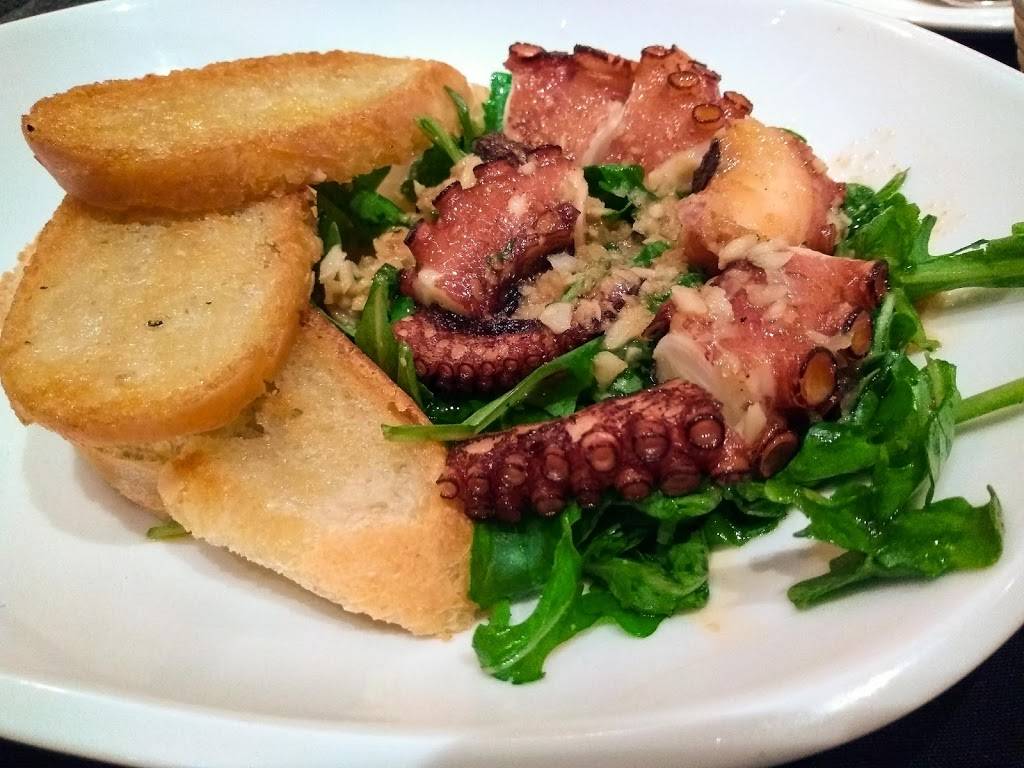 Corner on Union | restaurant | 2727, 120 W Union St, Athens, OH 45701, USA | 7404475121 OR +1 740-447-5121