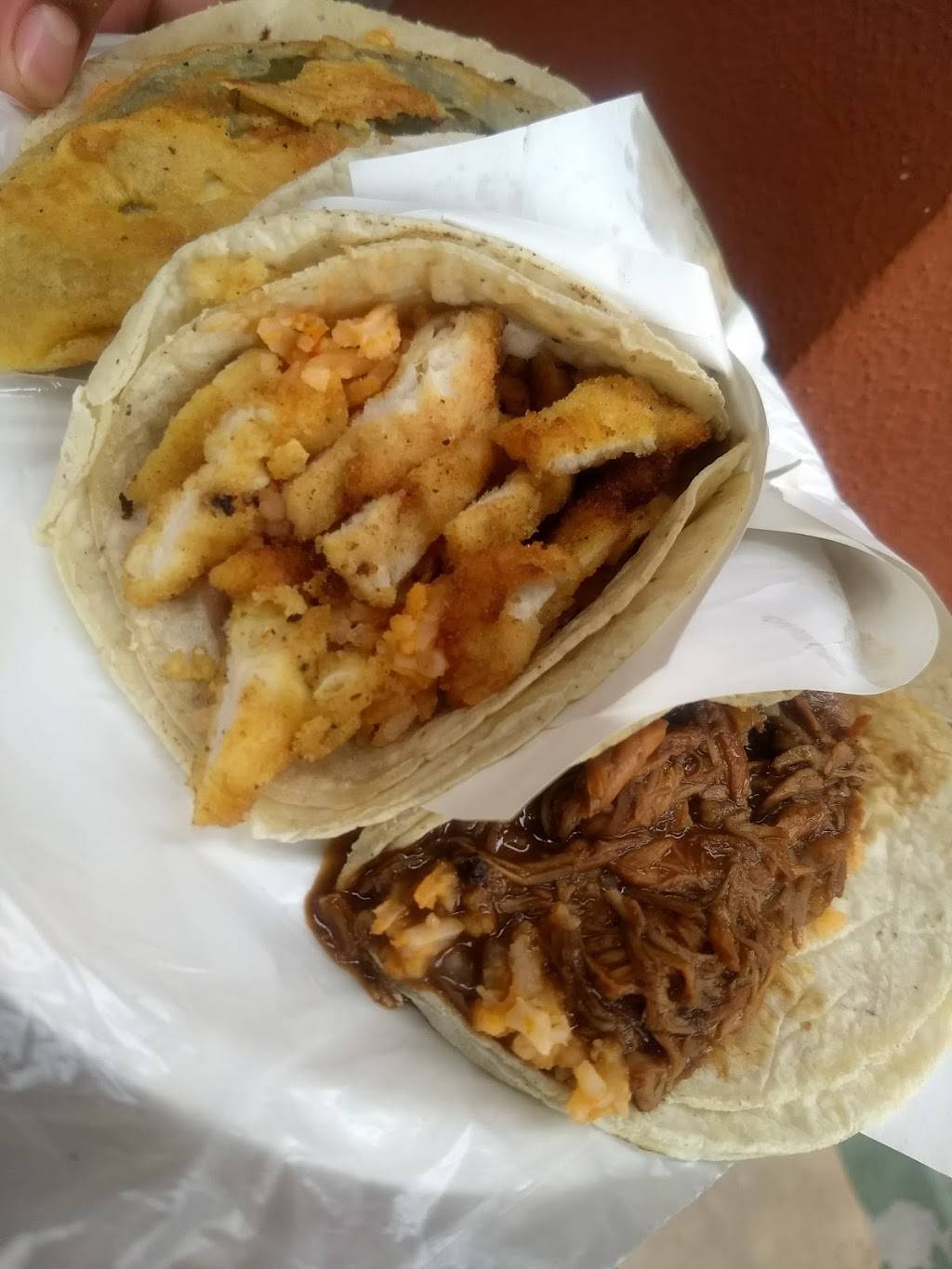 Tacos Varios Mk. | restaurant | Lomas de la Presa, 22125 Tijuana, B.C., Mexico | 016643405722 OR +52 664 340 5722