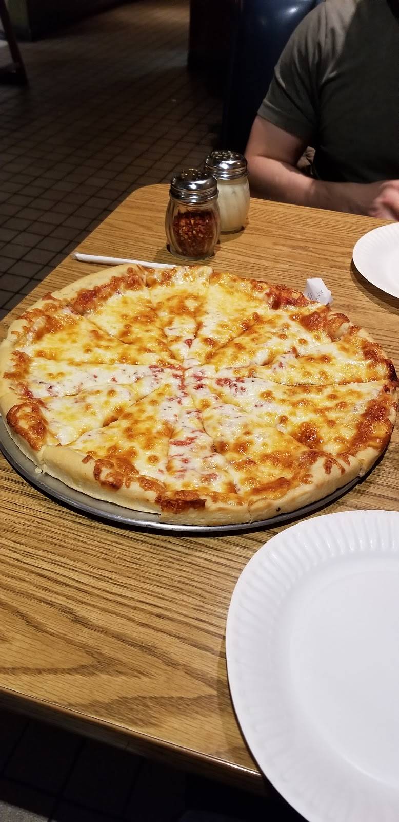 Rosas Pizza | restaurant | 2833 Whitson St, Selma, CA 93662, USA | 5598983024 OR +1 559-898-3024