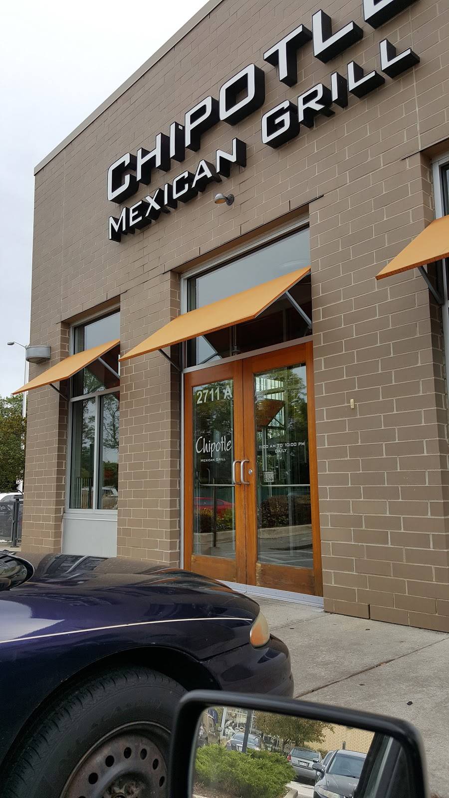 Chipotle Mexican Grill | restaurant | 2711 N Mayfair Rd Ste A, Wauwatosa, WI 53222, USA | 4142586649 OR +1 414-258-6649