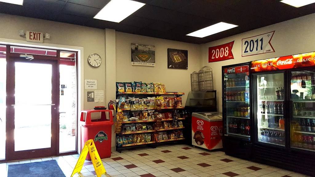 Delcos Original Steaks & Hoagies | restaurant | 152 Painters Crossing, Chadds Ford, PA 19317, USA | 6105588289 OR +1 610-558-8289