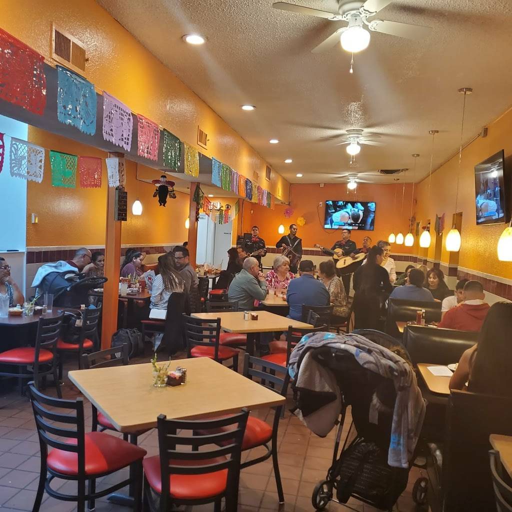 Del Paso Mexican Restaurant | restaurant | 3143 Lee Trevino Dr, El Paso, TX 79936, USA | 9153000273 OR +1 915-300-0273