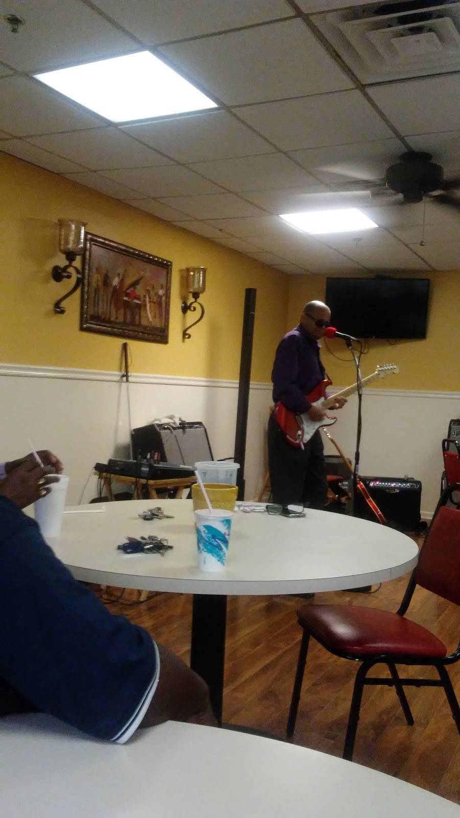 Memos Grill | restaurant | 430 E M L King Blvd, Chattanooga, TN 37403, USA | 4232677283 OR +1 423-267-7283