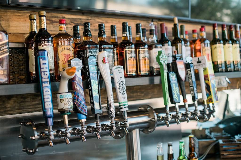 Curbside Eatery & Drinkery | restaurant | 8353 La Mesa Blvd, La Mesa, CA 91942, USA | 6198257759 OR +1 619-825-7759