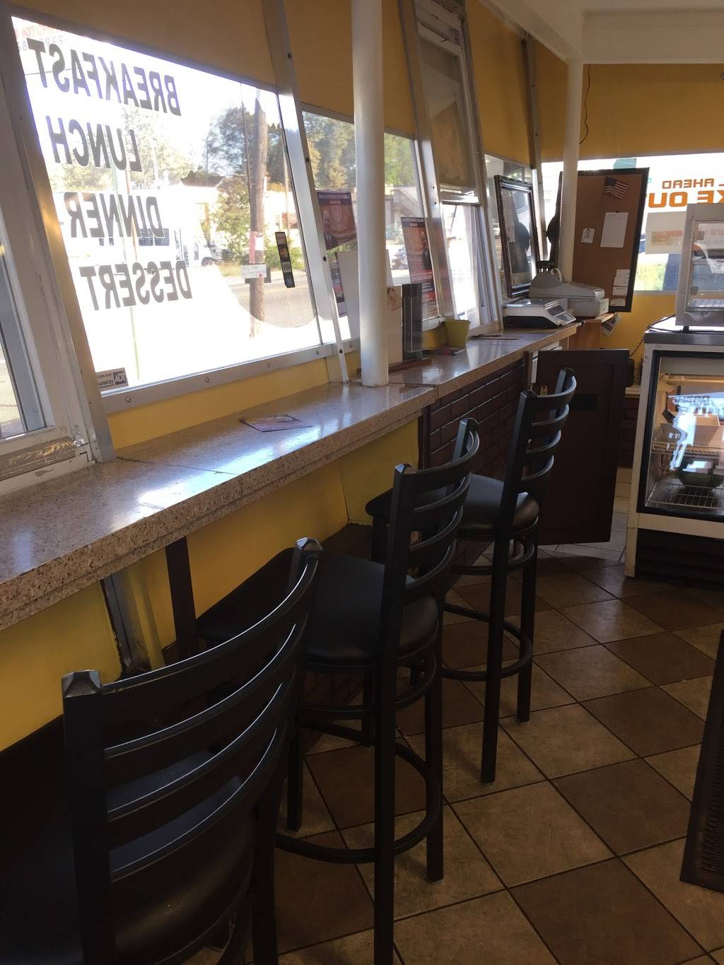 Leals kitchen | restaurant | 707 Warren Ave, Brockton, MA 02301, USA | 5085885955 OR +1 508-588-5955