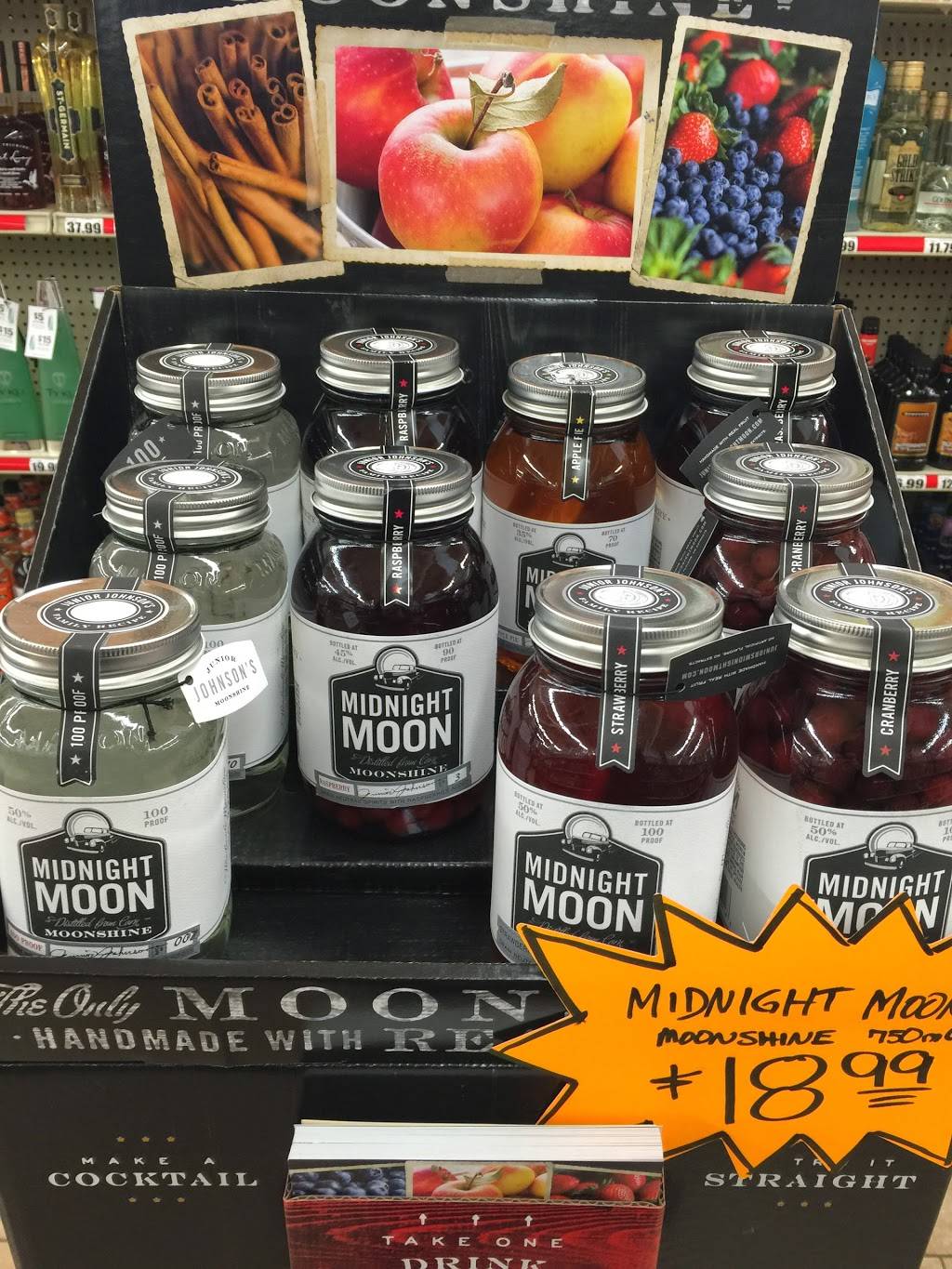 The Liquor Book & Krispy Krunchy Chicken | meal takeaway | 43904 Mound Rd, Sterling Heights, MI 48314, USA | 5867391030 OR +1 586-739-1030
