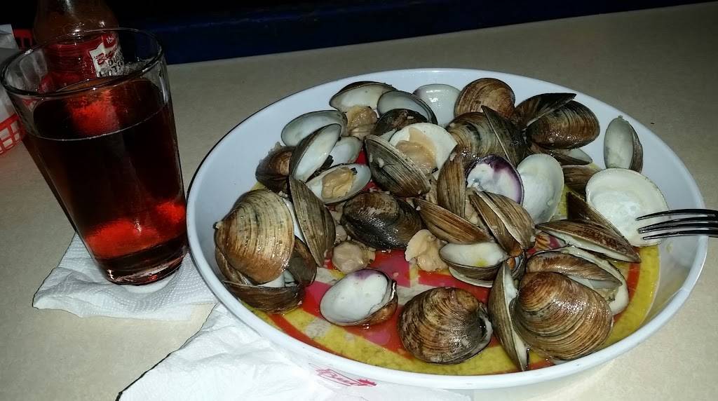 Magnolias Oyster Bar | restaurant | 201 W Magnolia St, Leesburg, FL 34748, USA | 3523230093 OR +1 352-323-0093