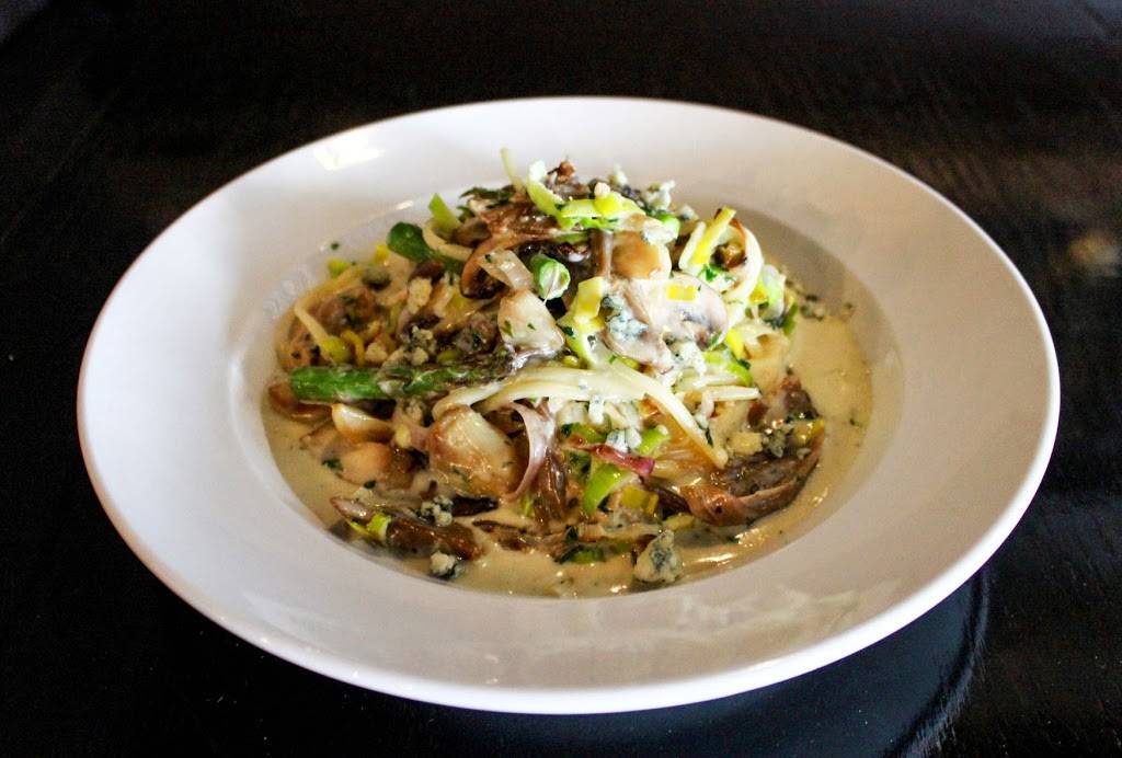 Cats Kitchen + Bar | restaurant | 6788 Regional Rd 57, Niagara Falls, ON L2J 1B4, Canada | 2892968225 OR +1 289-296-8225