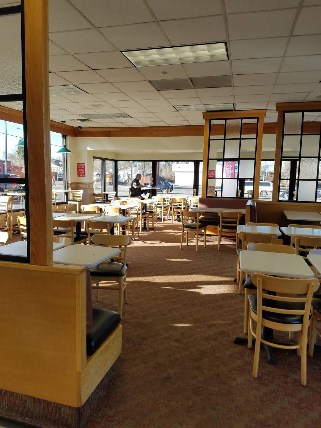 Wendys | restaurant | 8080 E Colfax Ave, Denver, CO 80220, USA | 3033995624 OR +1 303-399-5624