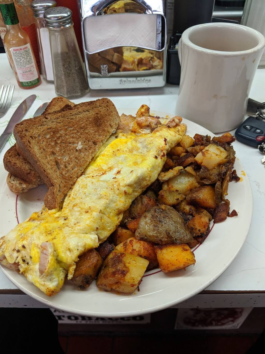 Galley Diner | meal takeaway | 11 P St, South Boston, MA 02127, USA | 6174641024 OR +1 617-464-1024