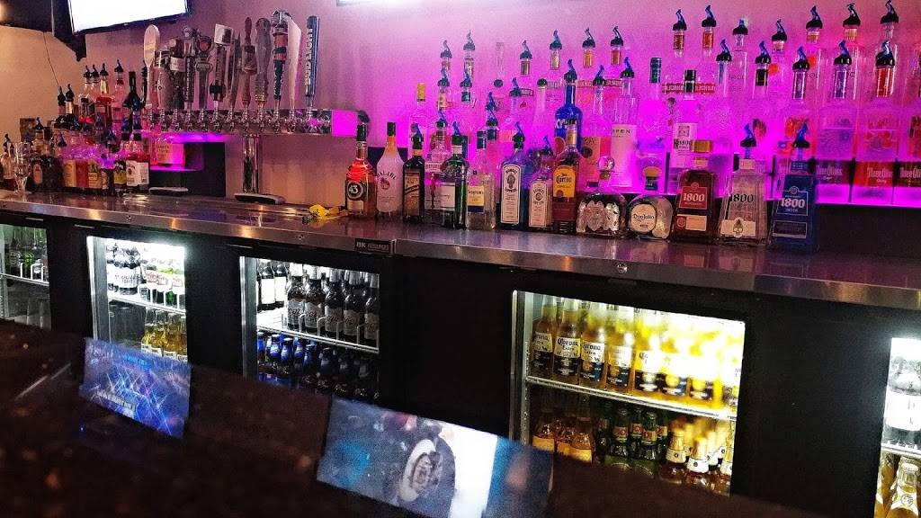 Ford Rd. Patio Bar & Grill | restaurant | 18490 Ford Rd, Detroit, MI 48228, USA | 3134064351 OR +1 313-406-4351