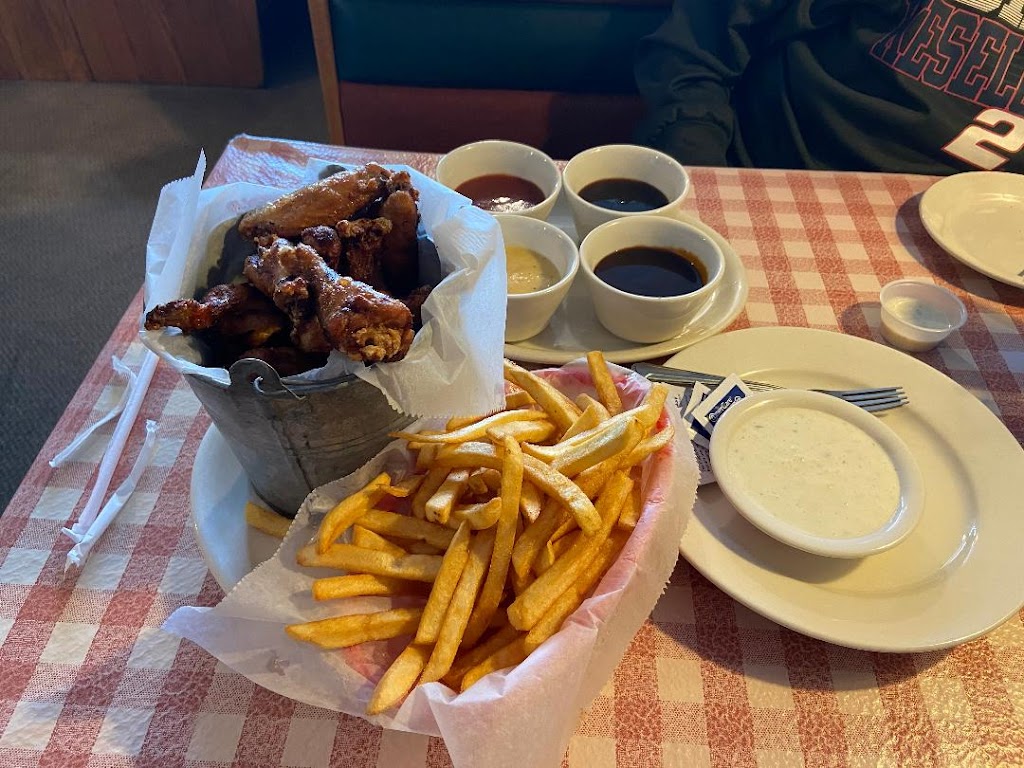 BobbyDs Merchant St BBQ | restaurant | 607 Merchant St, Emporia, KS 66801, USA | 6203421990 OR +1 620-342-1990