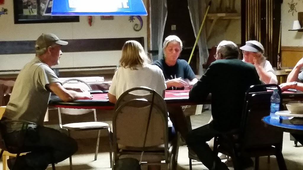 Hefs Bar and Grill | restaurant | 405 4th St, Chester, SD 57016, USA | 6054892388 OR +1 605-489-2388