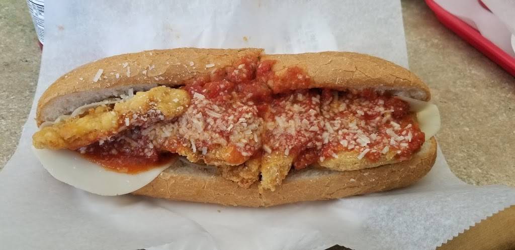 Alexs Roast Beef & Seafood | restaurant | 53 Main St # A, Topsfield, MA 01983, USA | 9788871222 OR +1 978-887-1222