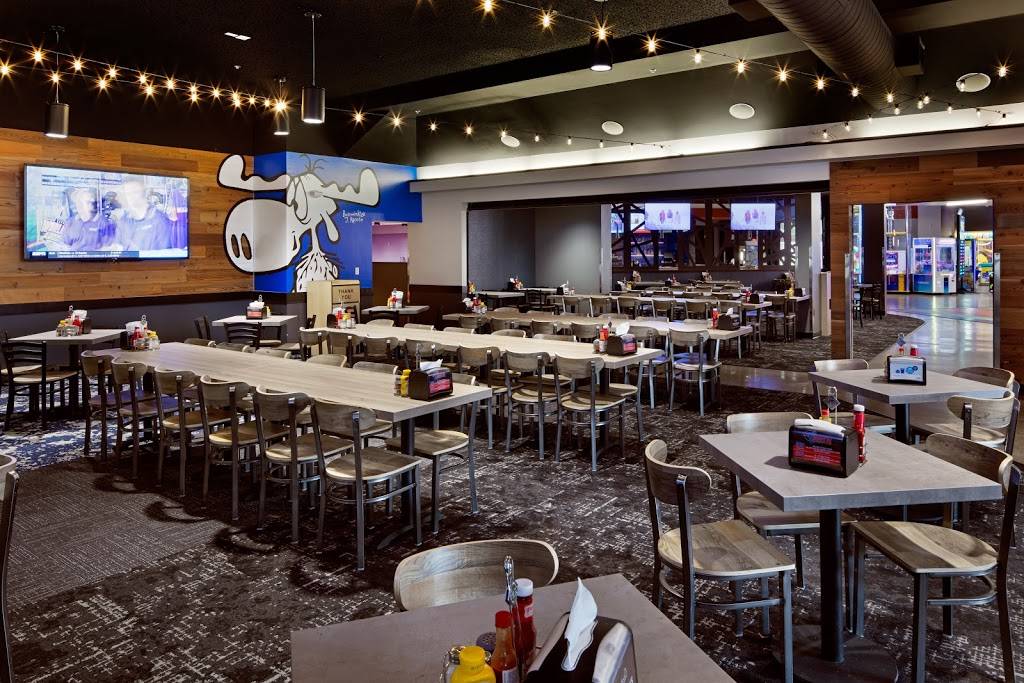 Bullwinkles Entertainment | restaurant | 29111 Town Center Loop W, Wilsonville, OR 97070, USA | 5036855000 OR +1 503-685-5000