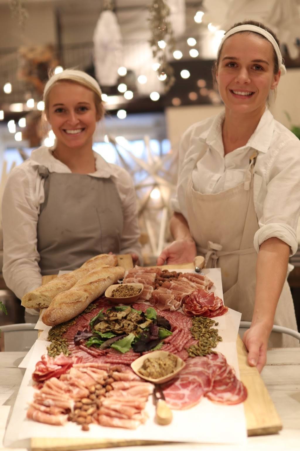 Coastal Fog | restaurant | 330 Evans St, Greenville, NC 27858, USA | 2523472632 OR +1 252-347-2632