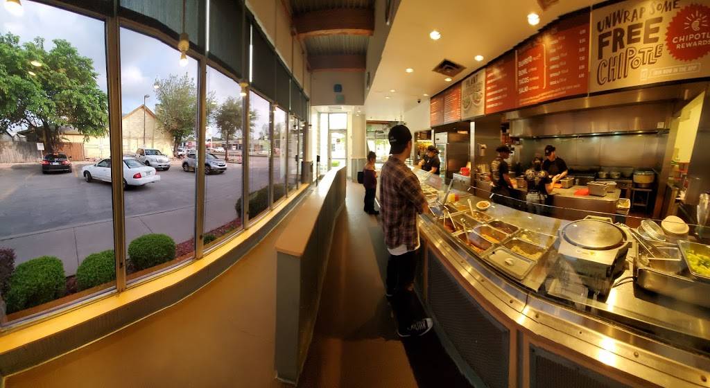 Chipotle Mexican Grill | restaurant | 4330 Lemmon Ave, Dallas, TX 75219, USA | 2145207650 OR +1 214-520-7650