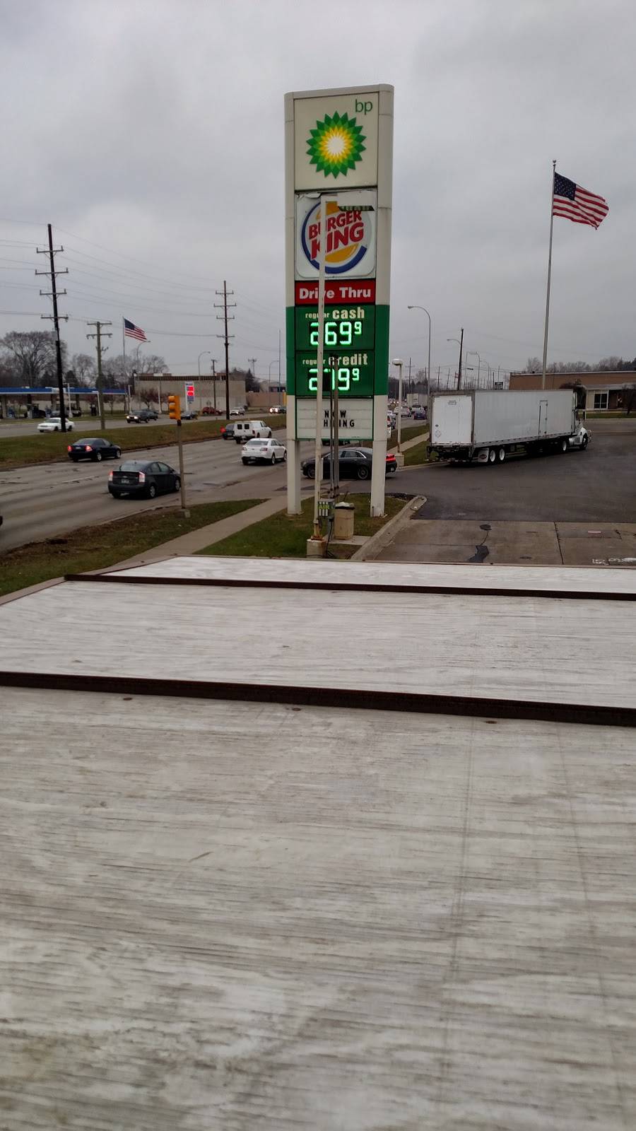 BP | restaurant | 27700 Mound Rd, Warren, MI 48092, USA | 5865587739 OR +1 586-558-7739