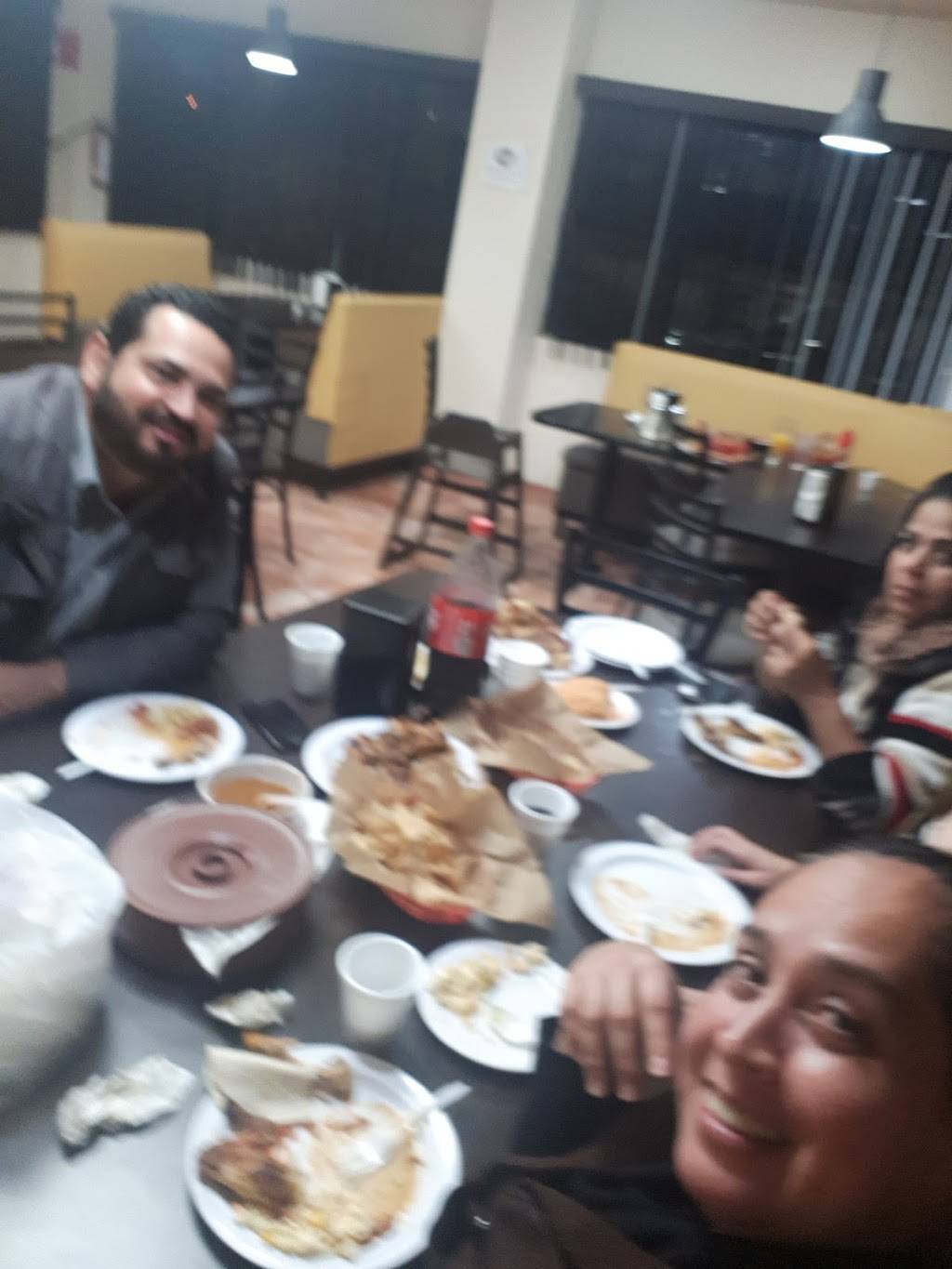 Pollo Asil Rosarito Centro | restaurant | Blvd. Benito Juárez 272, Predios Urbanos, 22710 Rosarito, B.C., Mexico | 016646842204 OR +52 664 684 2204