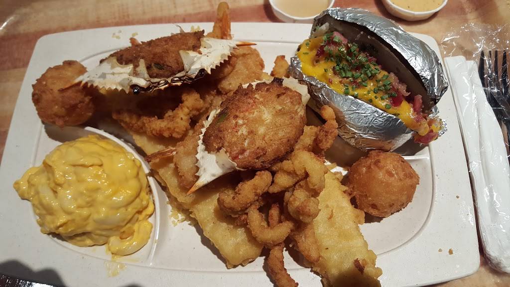 Captain Ds | restaurant | 3522 Thurmon Tanner Pkwy, Oakwood, GA 30566, USA | 7705387600 OR +1 770-538-7600