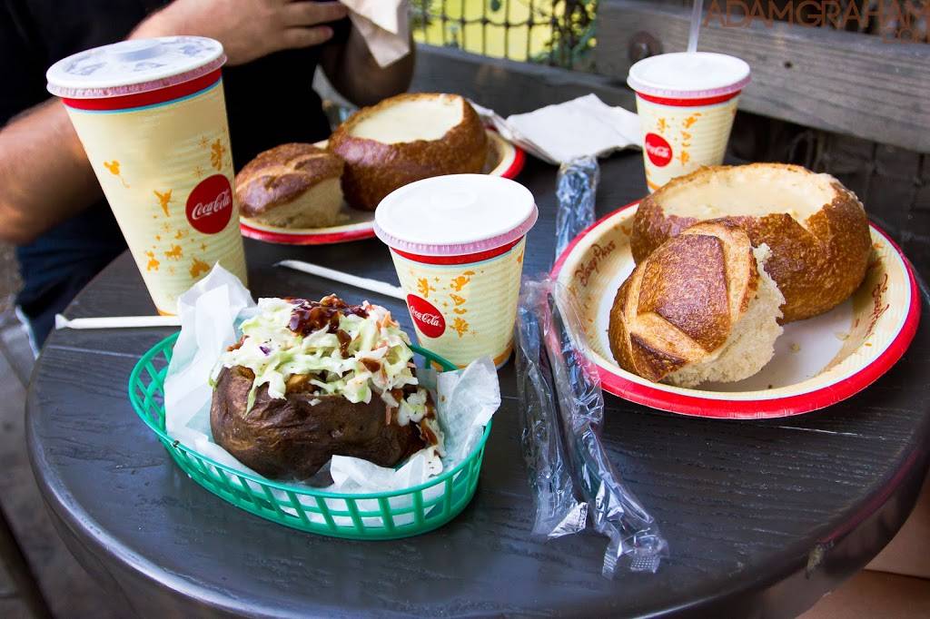 Harbour Galley | restaurant | Disneyland Park, Anaheim, CA 92802, USA | 7147813463 OR +1 714-781-3463