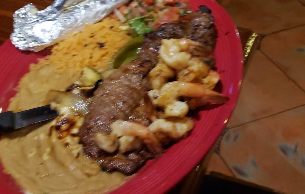 El Caporal | restaurant | 8041 Vineland Ave, Sun Valley, CA 91352, USA | 8187687490 OR +1 818-768-7490