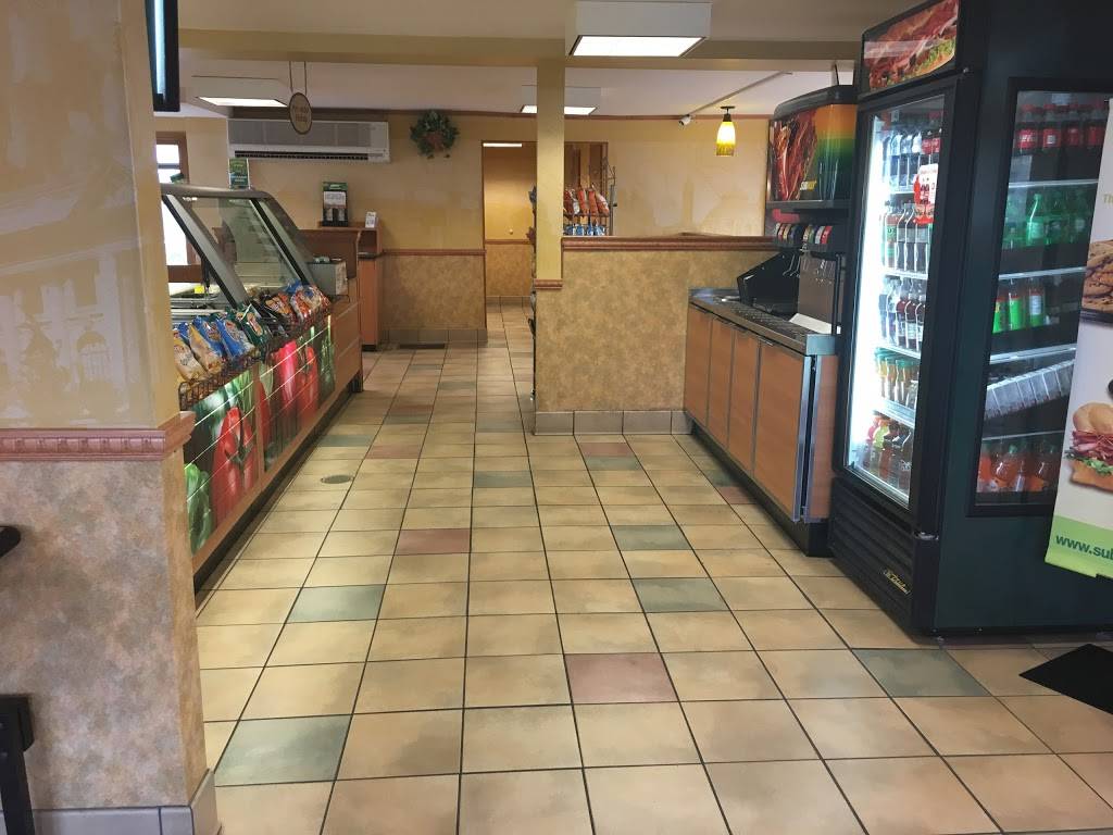 Subway | restaurant | 1842 Meriden-Waterbury Turnpike, Milldale, CT 06467, USA | 8604269296 OR +1 860-426-9296