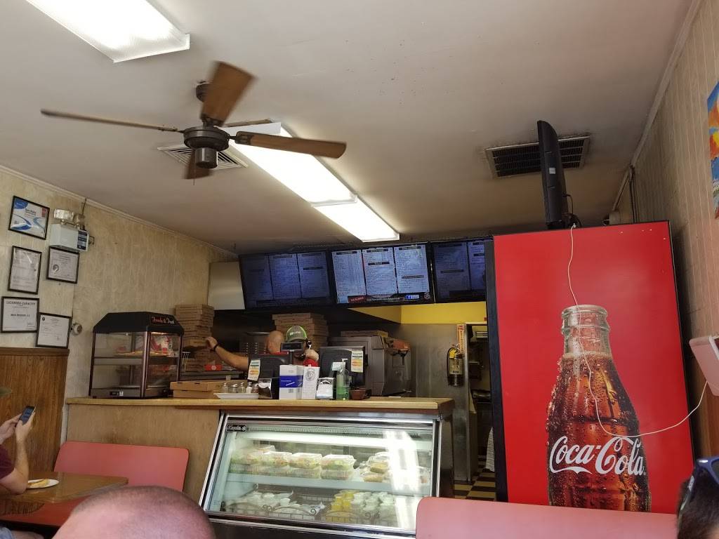 Harvard House of Pizza | meal takeaway | 1706 Massachusetts Ave, Cambridge, MA 02138, USA | 6178648090 OR +1 617-864-8090