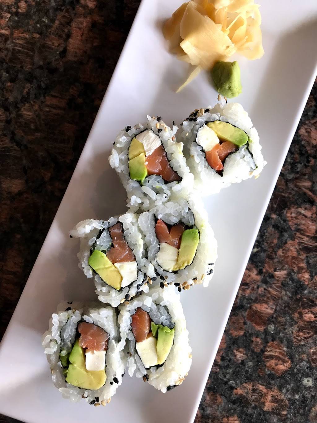 Pride Sushi and Thai | restaurant | 2706 W Peterson Ave, Chicago, IL 60659, USA | 7733813354 OR +1 773-381-3354