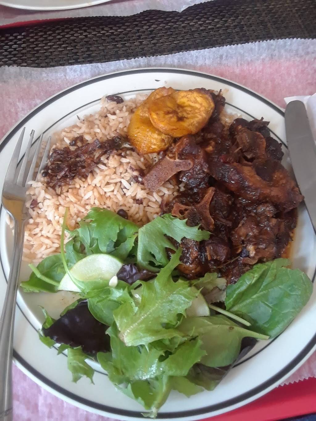 Kingston Kafe | restaurant | 730 Barnum Avenue Cutoff, Stratford, CT 06614, USA | 2035405825 OR +1 203-540-5825