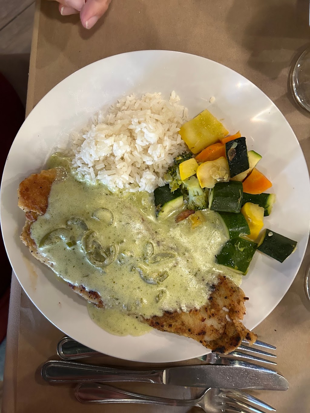 The Griffin Grill | restaurant | 1906 E Griffin Pkwy, Mission, TX 78572, USA | 9566007183 OR +1 956-600-7183