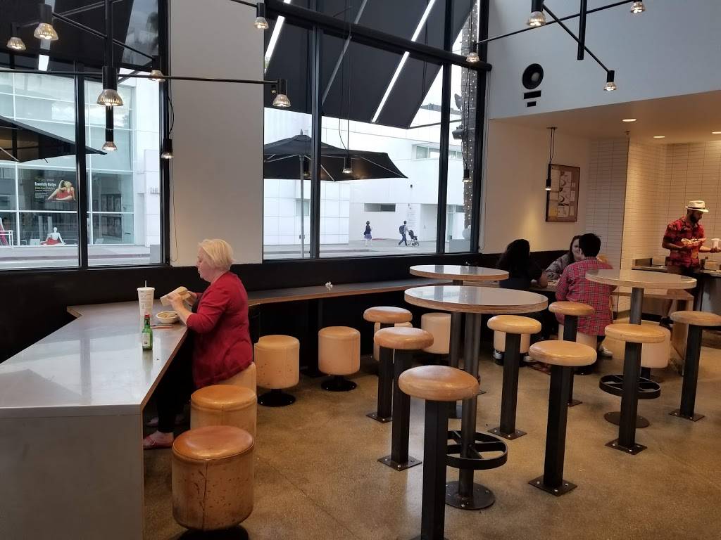 Chipotle Mexican Grill | restaurant | 475 N Beverly Dr, Beverly Hills, CA 90210, USA | 4242531661 OR +1 424-253-1661