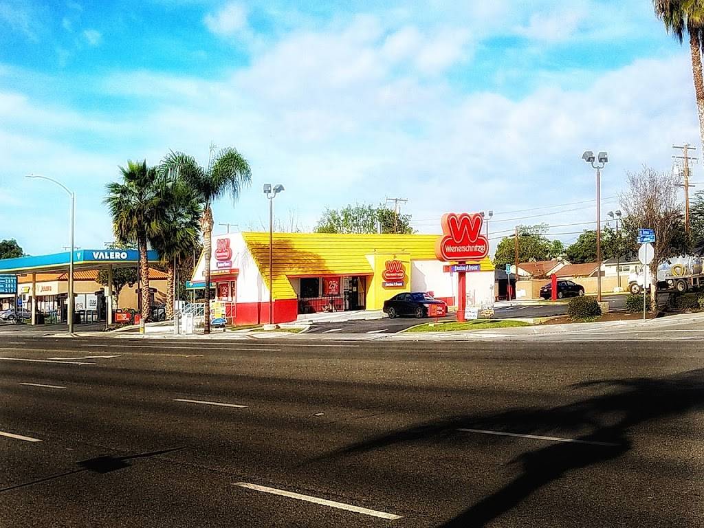 Wienerschnitzel | restaurant | 2205 W Chapman Ave, Orange, CA 92868, USA | 7149379939 OR +1 714-937-9939