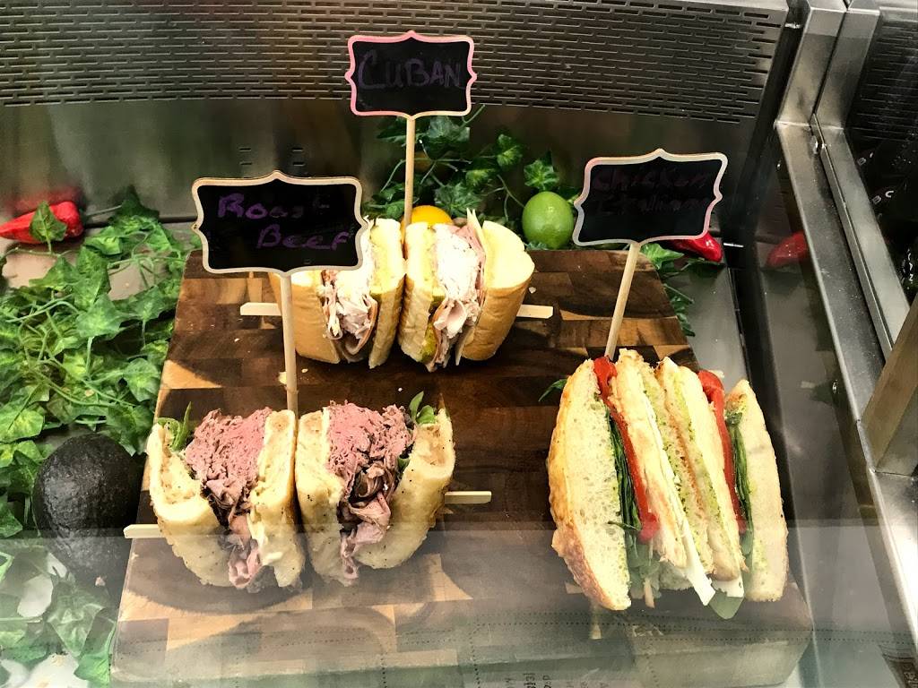 Classic Cake Bakery & Cafe | cafe | Suburban Station, One Penn Center, 1617 John F Kennedy Blvd, Philadelphia, PA 19103, USA | 2159992253 OR +1 215-999-2253