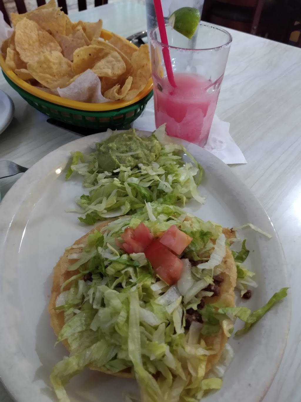 El Patio Restaurant | restaurant | 2938 Guadalupe St, Austin, TX 78705, USA | 5124765955 OR +1 512-476-5955