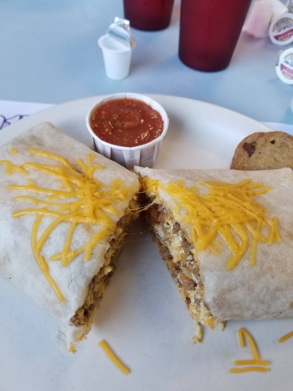 Herbies Cafe | restaurant | 2007 E Laketon Ave, Muskegon, MI 49442, USA | 2317737600 OR +1 231-773-7600