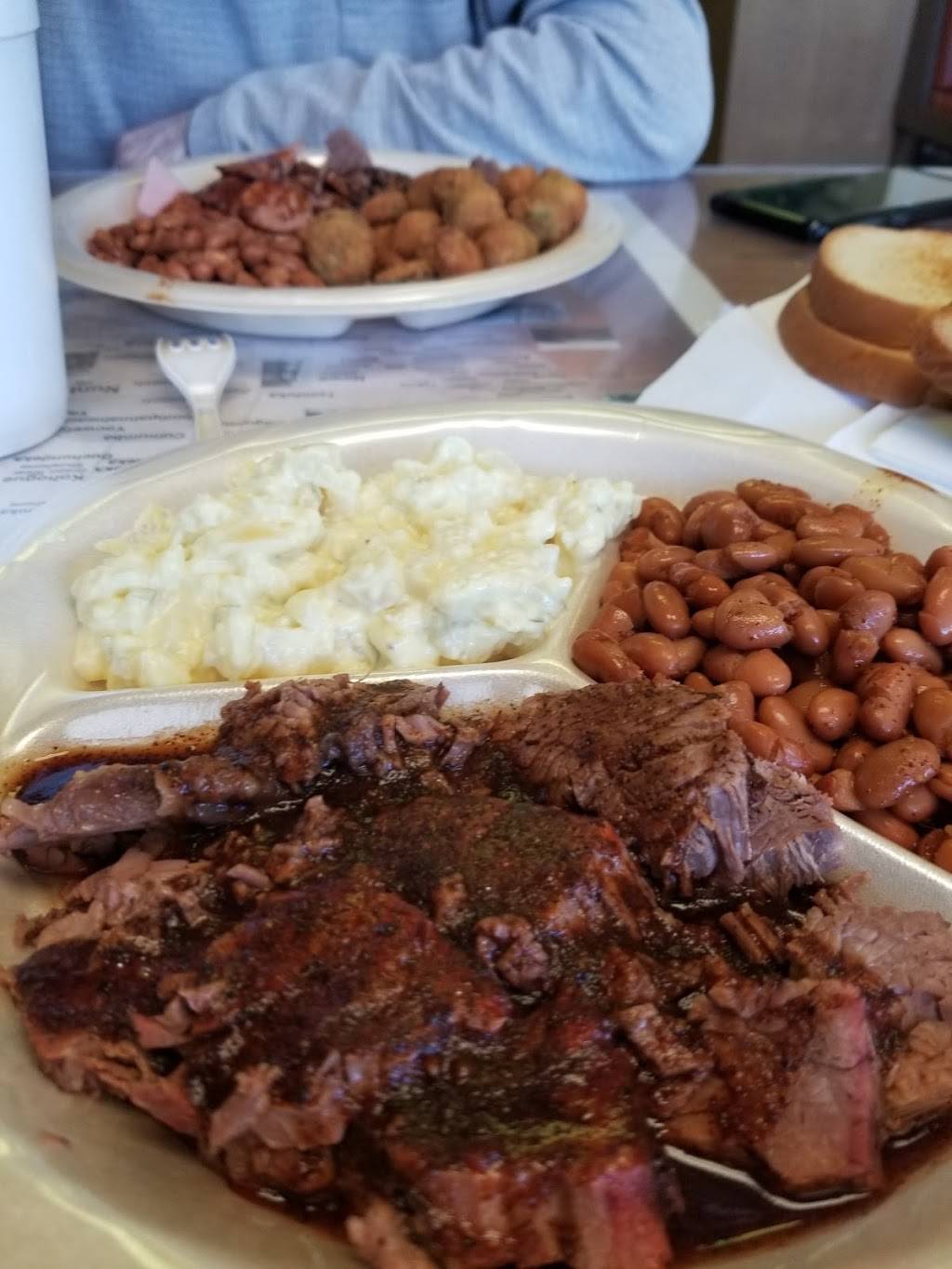 Sams Bar-B-Q | restaurant | 800 E Sam Rayburn Dr, Bonham, TX 75418, USA | 9036401407 OR +1 903-640-1407