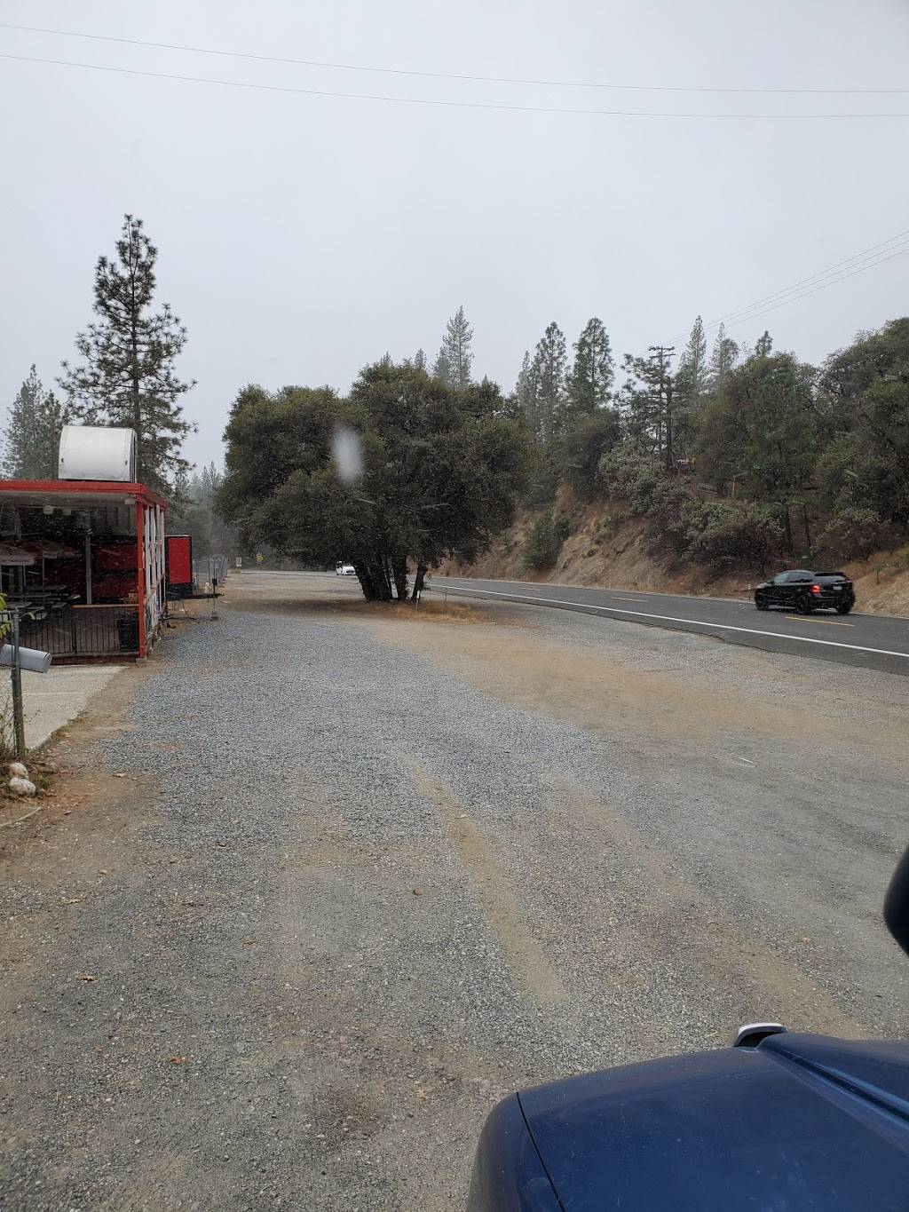 Dawg House | restaurant | 745 CA-174, Colfax, CA 95713, USA | 5303051663 OR +1 530-305-1663