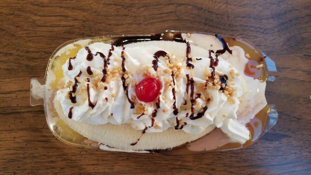 Fosters Freeze | restaurant | 5129 Waring Rd, San Diego, CA 92120, USA | 6195834684 OR +1 619-583-4684