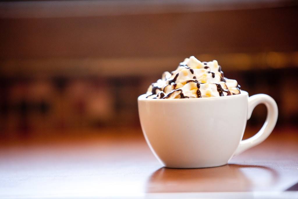 Aromas Coffee & Tea | cafe | 10850 E Traverse Hwy, Traverse City, MI 49684, USA | 2319292688 OR +1 231-929-2688