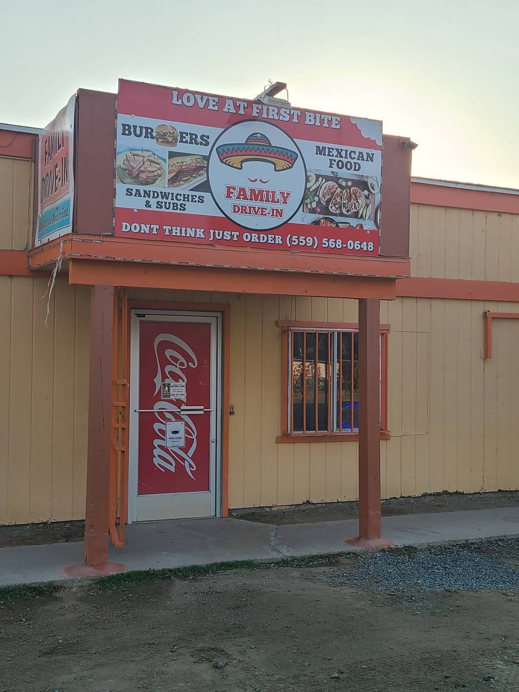 Family Drive-In | restaurant | 19478 Rd 196, Strathmore, CA 93267, USA | 5595680648 OR +1 559-568-0648