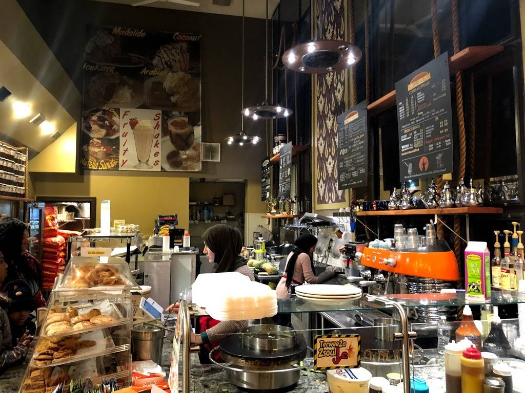 Manakeesh Cafe Bakery & Grill | bakery | 4420 Walnut St, Philadelphia, PA 19104, USA | 2159212135 OR +1 215-921-2135